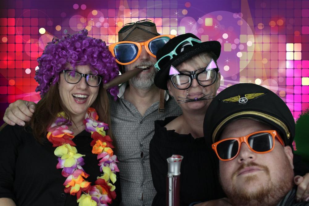 DHL South Regional Meeting | View more photos from the event at gallery.myphotoboothexperience.co.uk/u/MyPhotoBoothExperienceLtd/DHL-South-Regional-Meeting